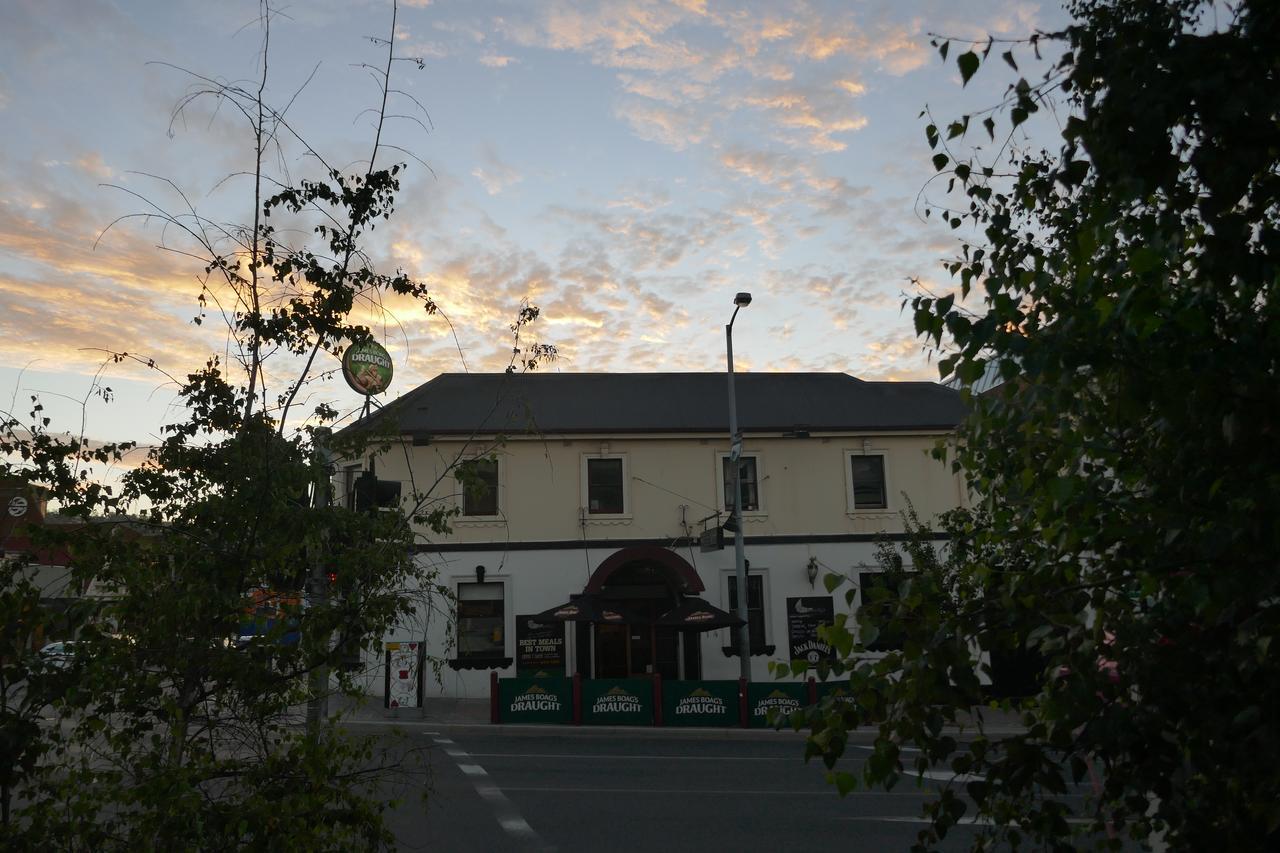 Okeefes Hotel Backpackers Launceston Exterior foto